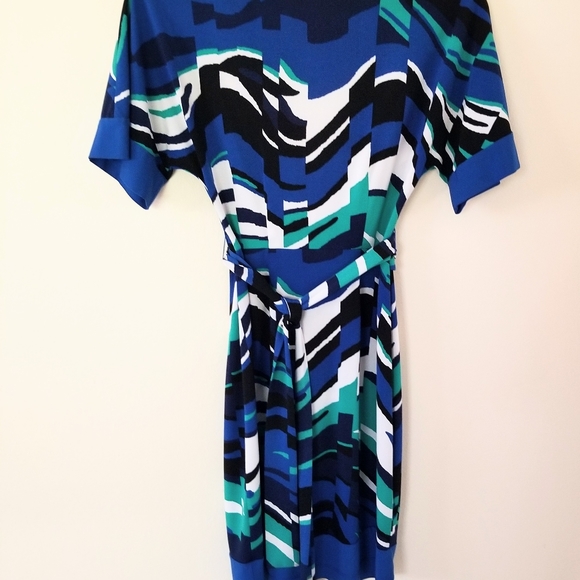 BCBG MaxAzria - Picture 3 of 3